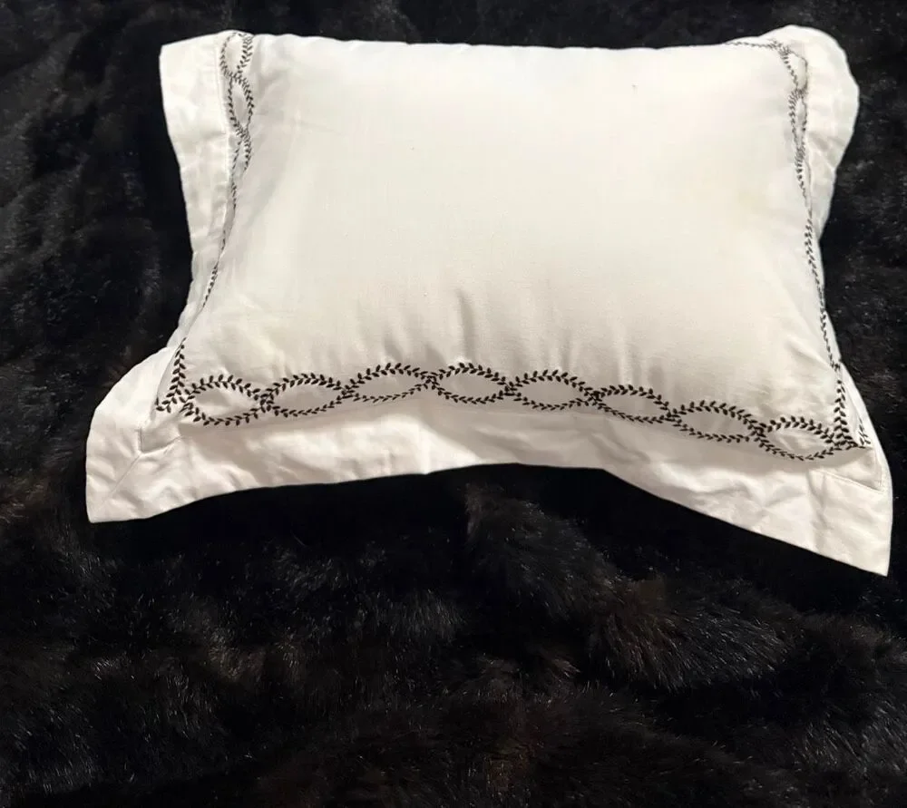 LANDS' END Classic leaf border  BOUDOIR SHAM Pillow